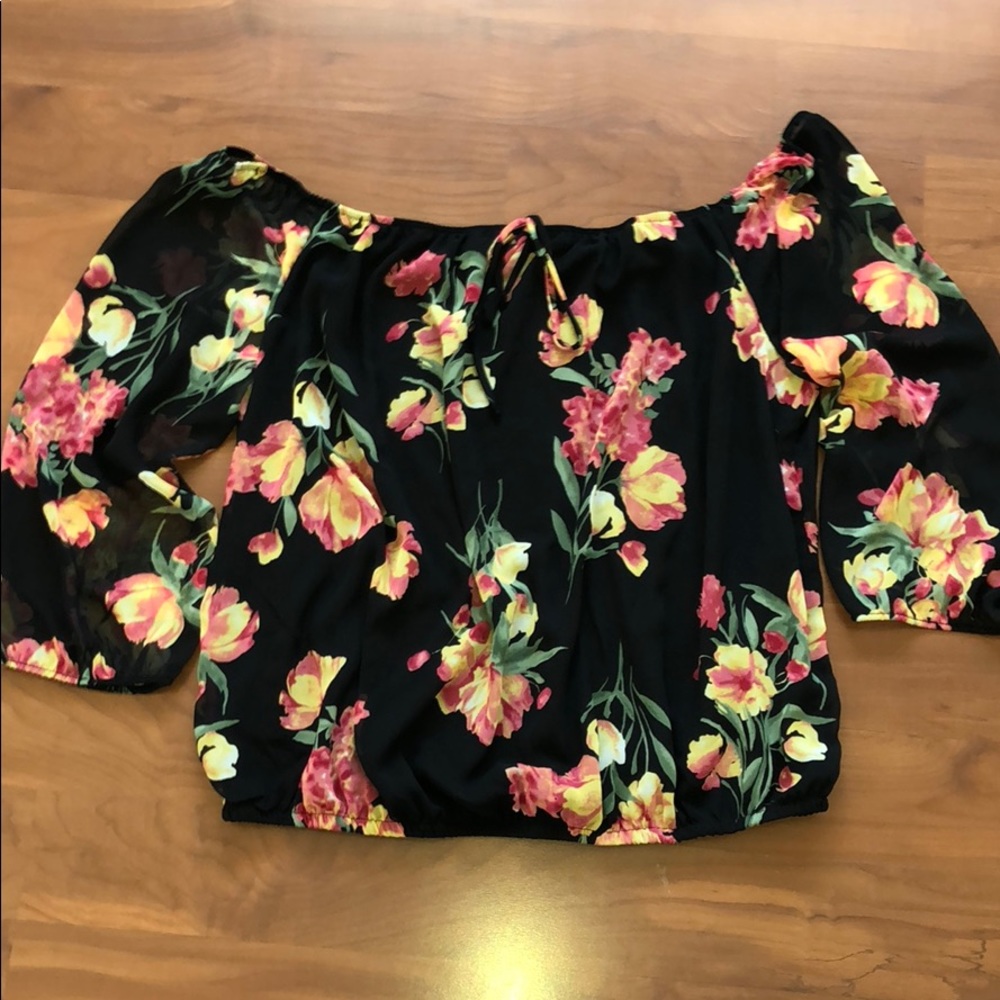 NWT Torrid Blouse with flower pattern
